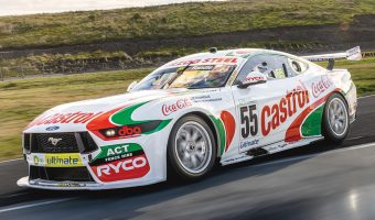 CASTROL MUSTANG SUPERCAR TURNS HEADS AT SANDOWN