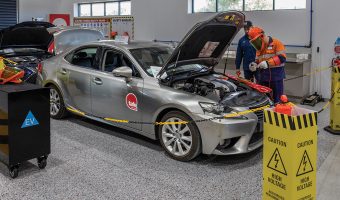 400 MECHANICS CHARGE UP WITH TAFE QUEENSLAND EV TRAINING